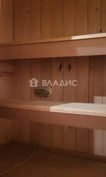 Дом 440м², 3-этажный, участок 7 сот.  