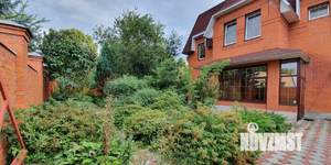 Коттедж 400м&sup2;, 3-этажный, участок 15 сот.  