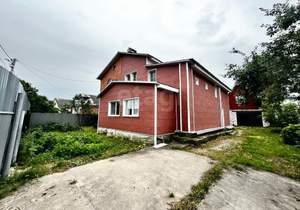 Дом 250м², 3-этажный, участок 15 сот.  