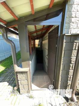 Коттедж 224м&sup2;, 3-этажный, участок 8 сот.  