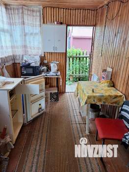 Дом 42м², 2-этажный, участок 8 сот.  