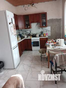 Дом 140м², 2-этажный, участок 10 сот.  