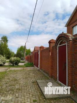 Дом 218м², 3-этажный, участок 15 сот.  