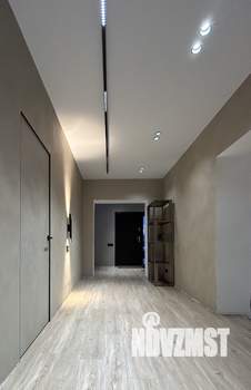 Дом 242м&sup2;, 3-этажный, участок 20 сот.  