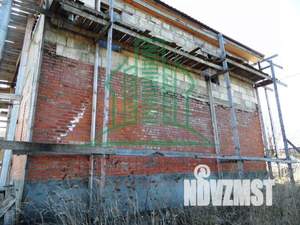 Дом 200м&sup2;, 2-этажный, участок 15 сот.  