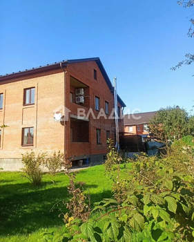 Дом 212м&sup2;, 2-этажный, участок 6 сот.  