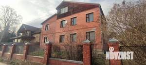 Дом 280м&sup2;, 3-этажный, участок 12 сот.  