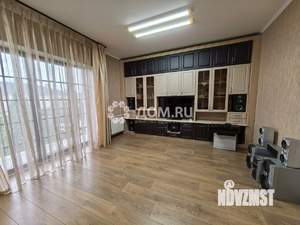 Таунхаус 225м², 3-этажный, участок 2 сот.  