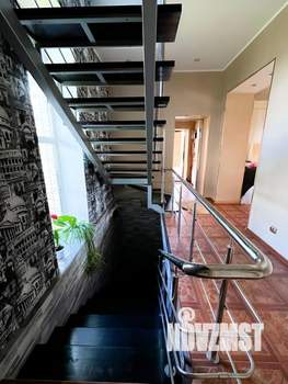 Коттедж 340м&sup2;, 3-этажный, участок 10 сот.  