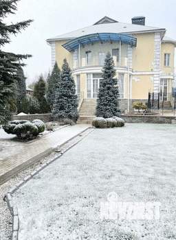 Дом 483м&sup2;, 3-этажный, участок 17 сот.  