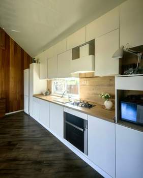 Дом 95м&sup2;, 2-этажный, участок 10 сот.  