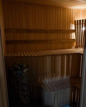 Дом 340м&sup2;, 3-этажный, участок 10 сот.  