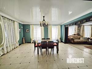 Коттедж 367м&sup2;, 2-этажный, участок 20 сот.  