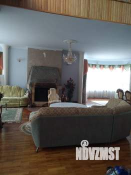 Коттедж 700м², 3-этажный, участок 12 сот.  