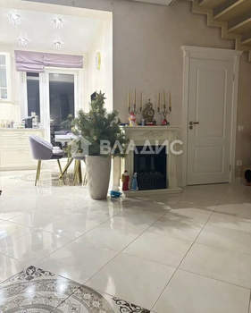 Дом 130м&sup2;, 2-этажный, участок 9 сот.  