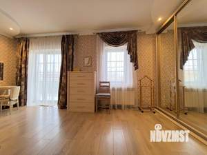 Дом 225м², 3-этажный, участок 2 сот.  