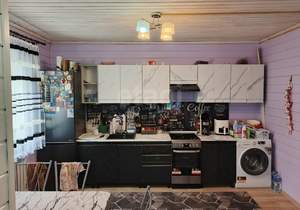 Дом 70м&sup2;, 2-этажный, участок 6 сот.  