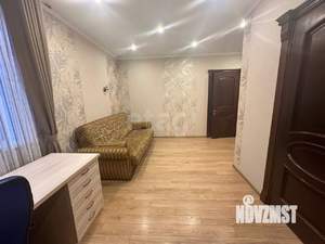 Дом 216м², 3-этажный, участок 3 сот.  