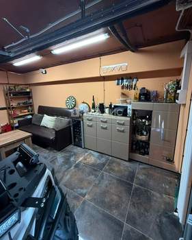 Дом 158м&sup2;, 3-этажный, участок 2 сот.  