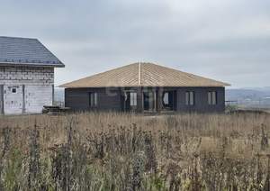 Дом 180м&sup2;, 1-этажный, участок 10 сот.  