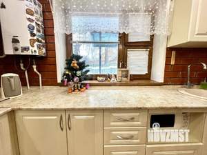 Дом 98м&sup2;, 2-этажный, участок 3 сот.  