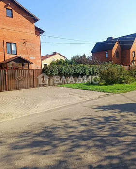 Дом 212м&sup2;, 2-этажный, участок 6 сот.  