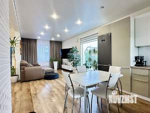 Дом 166м&sup2;, 2-этажный, участок 8 сот.  