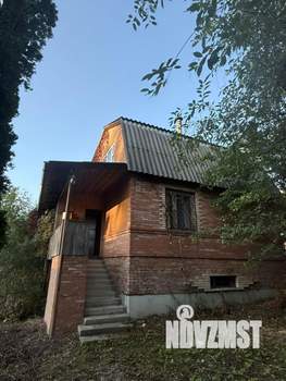 Дом 60м&sup2;, 2-этажный, участок 6 сот.  