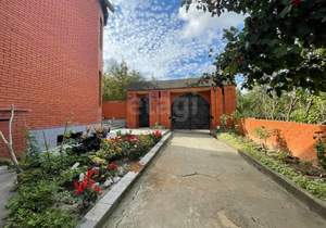 Дом 700м², 2-этажный, участок 12 сот.  