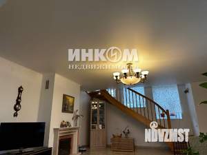 Дом 200м&sup2;, 2-этажный, участок 21 сот.  