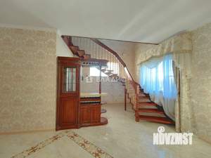 Дом 350м&sup2;, 3-этажный, участок 26 сот.  