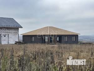 Дом 180м&sup2;, 1-этажный, участок 10 сот.  