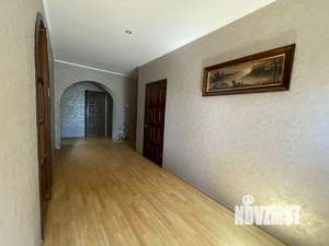 Дом 446м&sup2;, 2-этажный, участок 3300 сот.  