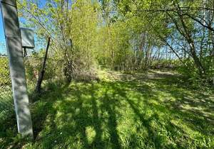 Дом 13м², 2-этажный, участок 9 сот.  