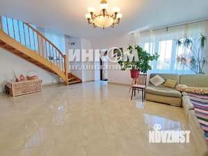 Дом 200м&sup2;, 2-этажный, участок 21 сот.  