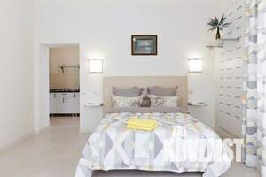 1-к квартира, посуточно, 40м2, 1/2 этаж