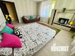 1-к квартира, посуточно, 41м2, 3/10 этаж