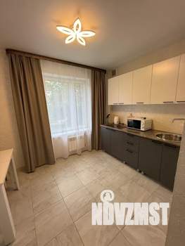 1-к квартира, посуточно, 35м2, 1/9 этаж