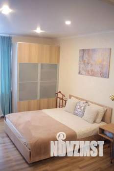 Студия квартира, посуточно, 40м2, 7/12 этаж