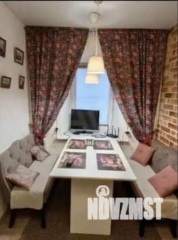 2-к квартира, посуточно, 40м2, 1/2 этаж