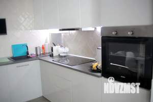 1-к квартира, посуточно, 56м2, 4/17 этаж