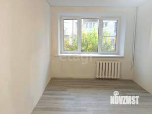 2-к квартира, вторичка, 42м2, 1/4 этаж