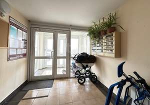 2-к квартира, вторичка, 68м2, 3/3 этаж