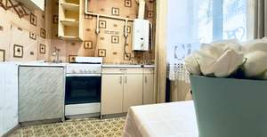 2-к квартира, вторичка, 42м2, 1/4 этаж