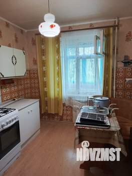 2-к квартира, вторичка, 47м2, 1/4 этаж