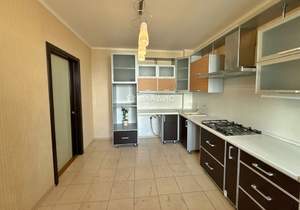 3-к квартира, вторичка, 84м2, 4/10 этаж