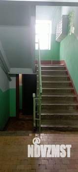 2-к квартира, вторичка, 42м2, 1/9 этаж