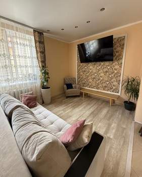 4-к квартира, вторичка, 158м2, 3/3 этаж