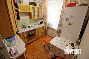 2-к квартира, вторичка, 44м2, 1/4 этаж
