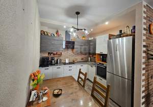 2-к квартира, вторичка, 77м2, 2/12 этаж